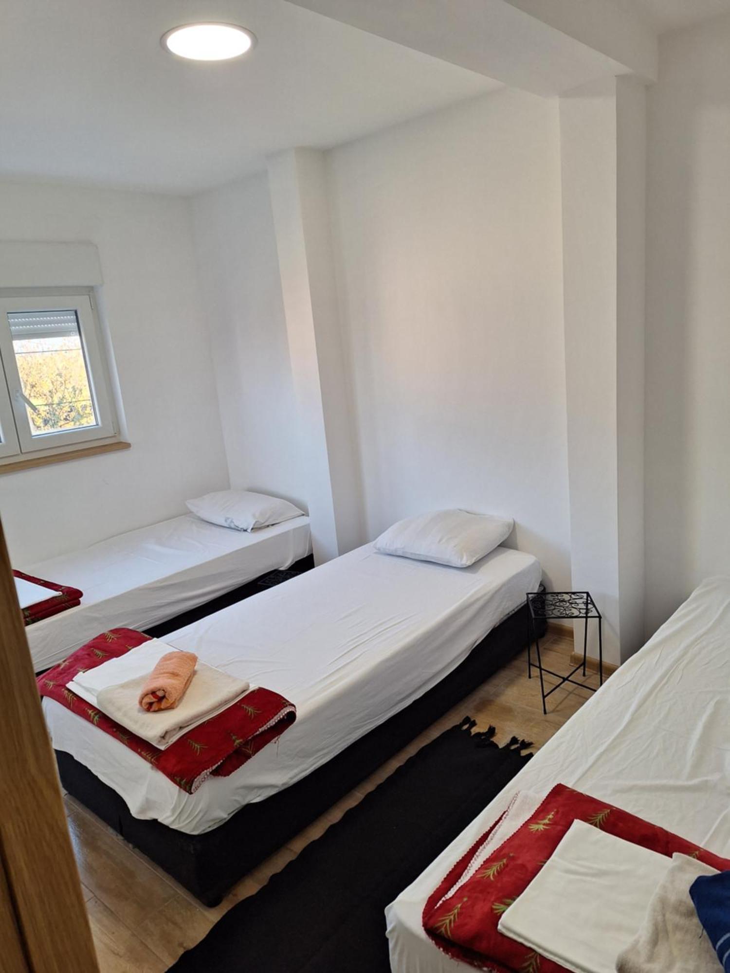 Expo Airport Otel Surčin Εξωτερικό φωτογραφία